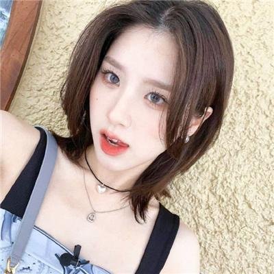 色肉毒蝎女